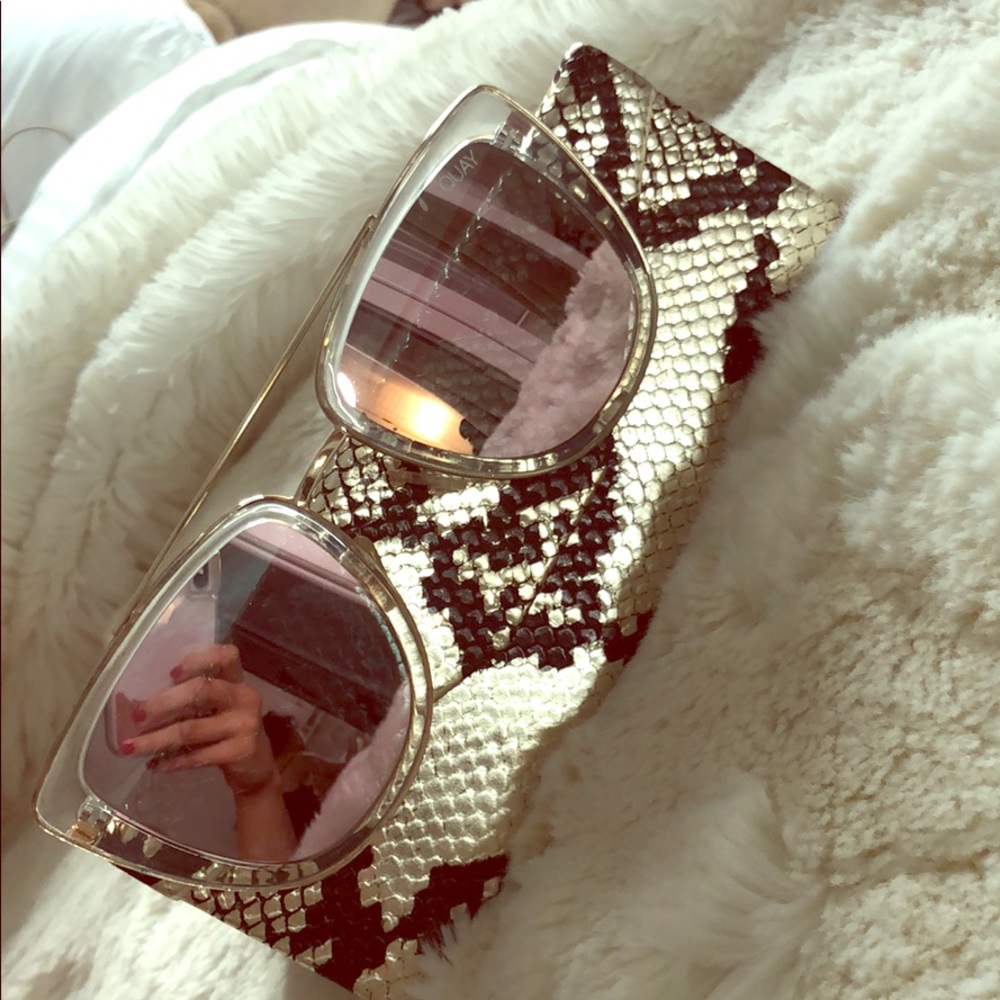 Quay Australia Silver Mirror glasses